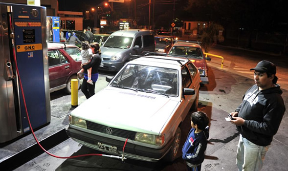 Diputados reclaman precio diferencial para los combustibles destinados a taxis, remises y minibuses
