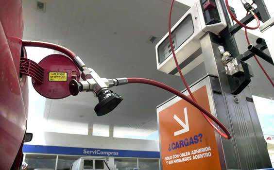 A contramano de lo que sucede con las naftas, crece el consumo de GNC