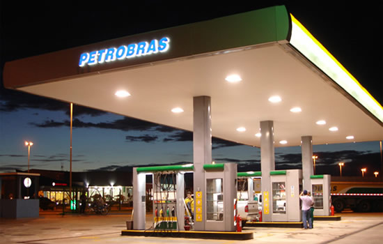En medio de las versiones de retirada Petrobras continúa con su plan de reidentificación de estaciones