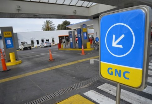 Especialistas se reúnen para analizar normativas para estaciones de carga de GNC