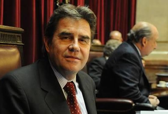 El oficialismo analiza modificar los impuestos a las naftas y el gasoil