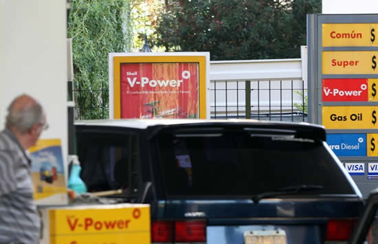 Todo vuelve: ante la suba de precios reapareció la nafta común