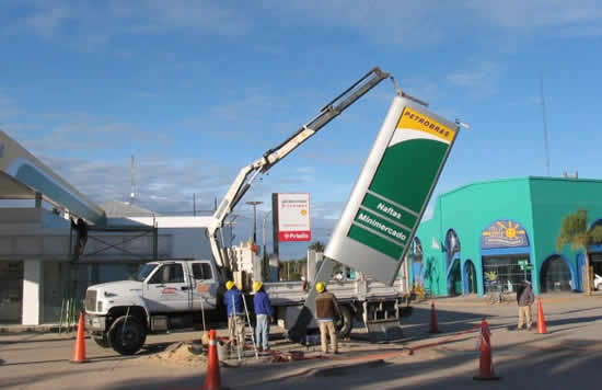 Pampa Energía mantendrá por un tiempo el nombre Petrobrás en las estaciones de servicio