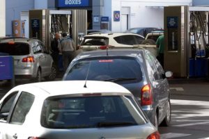 estaciones de servicio por habitante