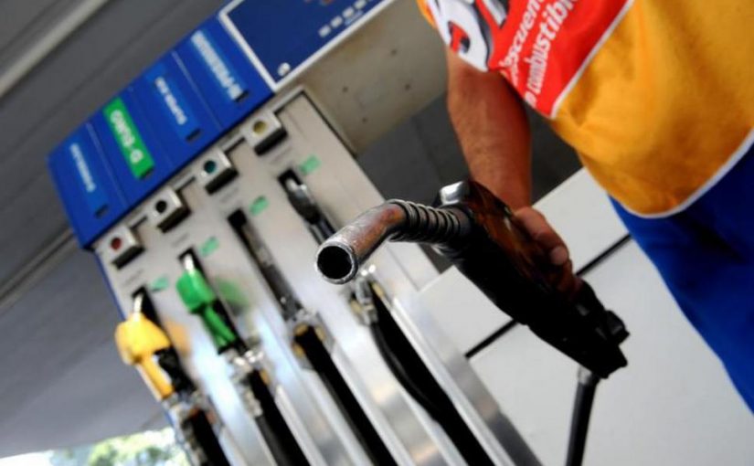 La rebaja del precio de la nafta casi no impacta en el bolsillo
