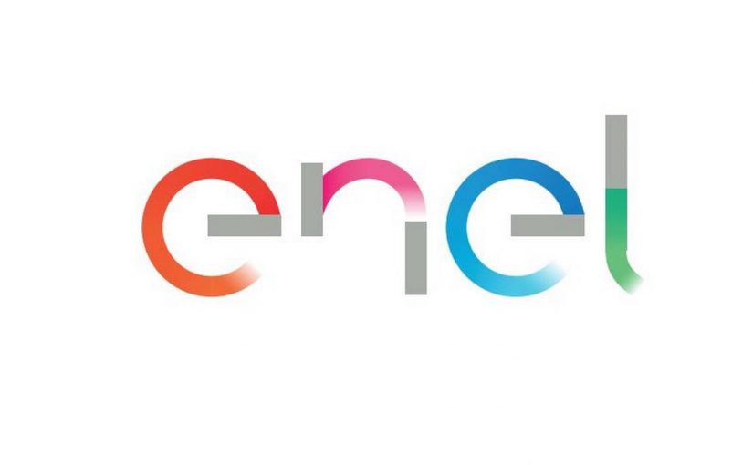 Se inauguró el primer poste de carga eléctrica pero aún falta tiempo para que se vean en las Estaciones de Servicio
