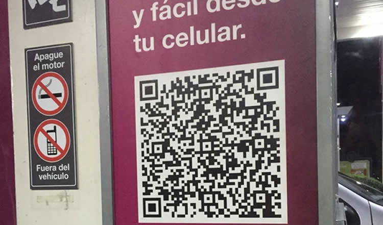 Polémica por el uso del celular para pagar la carga de combustibles
