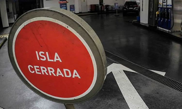 Por el alza del crudo y el dólar, expendedores alertan por posibles casos de desabastecimiento de combustibles