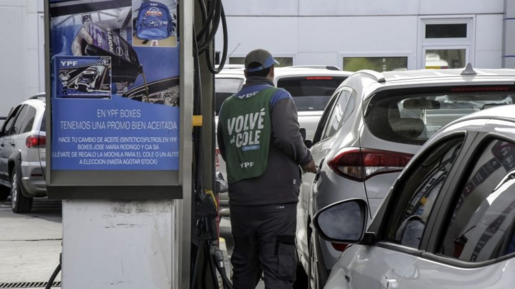 Los impuestos a los combustibles que cambian a partir del 1º de abril