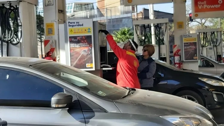 Venta de combustibles: Solo dos provincias recuperaron el 100 por ciento del volumen perdido desde la irrupción de la pandemia