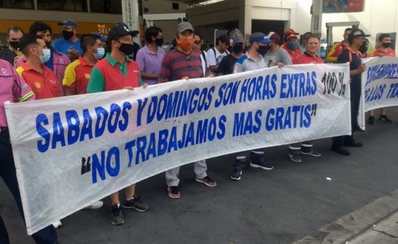Estacioneros en alerta por un reclamo sindical